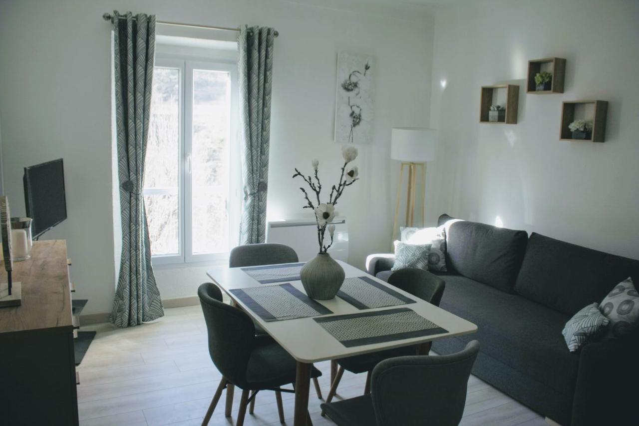 Charmant Appartement Au Coeur Des Gres D Annot Eksteriør bilde